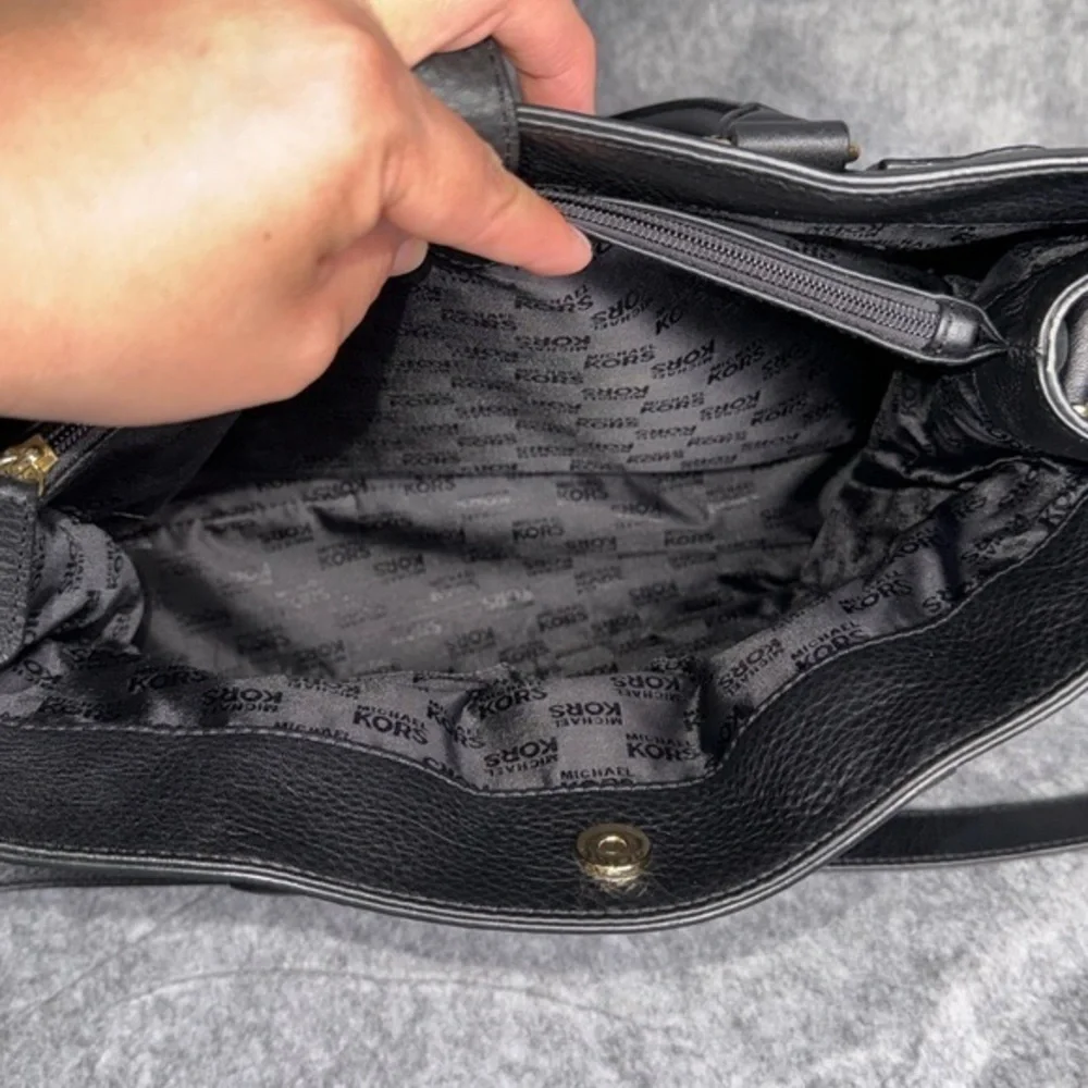 Michael Kors Black Hamilton Soft‎ Pebble Leather Bag - Picture 10 of 11